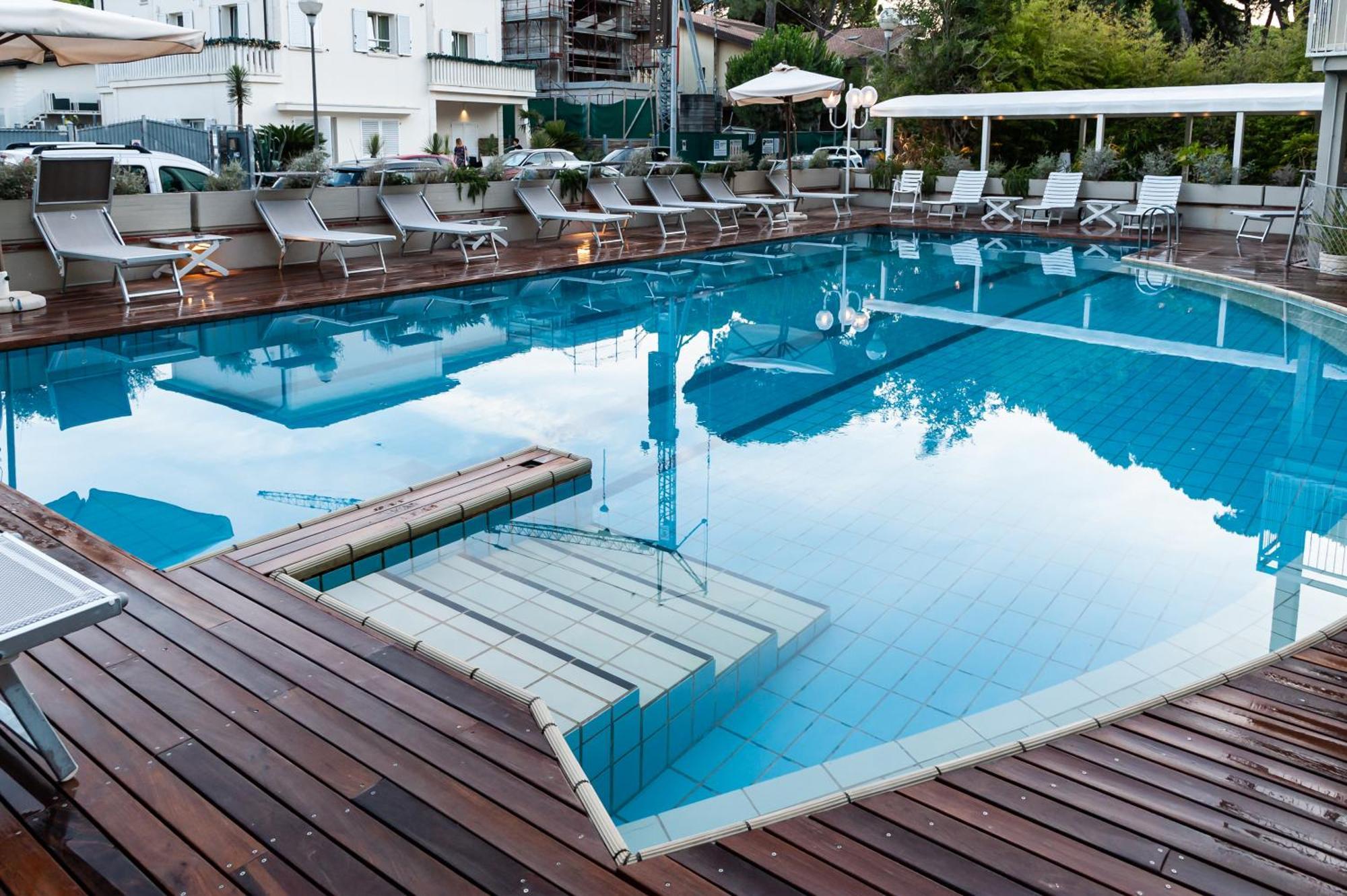Hotel Trionfal Мілано-Маріттіма Екстер'єр фото